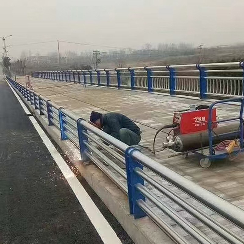 道路护栏