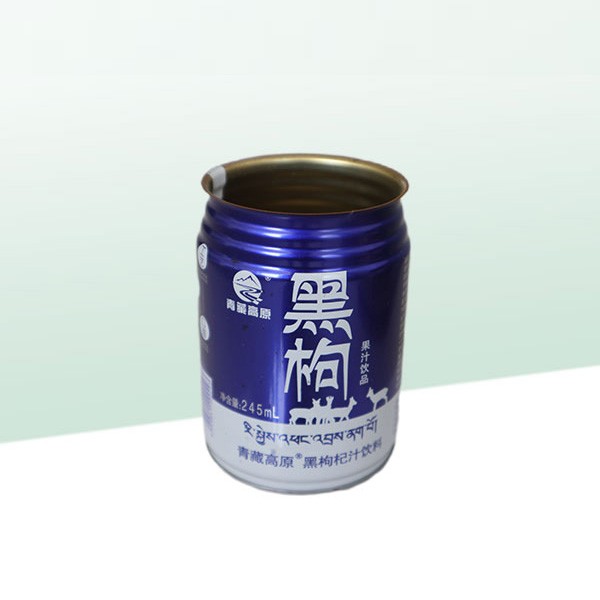 易拉罐